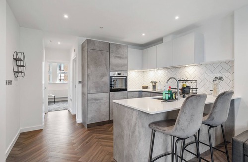 Munster Apartment | The Fulham Gem !