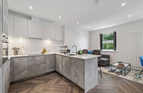 Munster Apartment | The Fulham Gem !