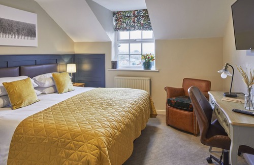 Rudge Bed & Breakfast | The Full Moon Inn