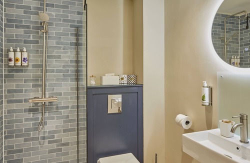 Rudge Bed & Breakfast | The Full Moon Inn