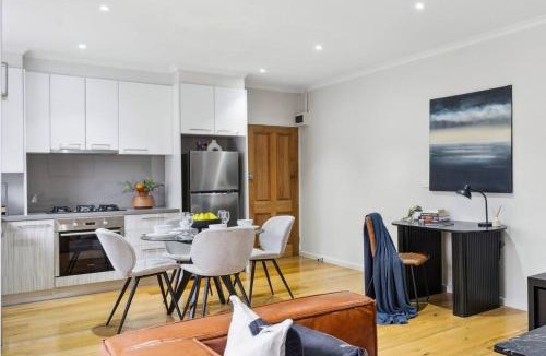 St. Kilda East Apartment | The Fulton Residence