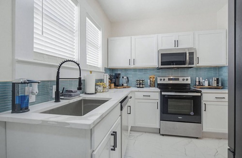 Mobile House | The Funky Float-Stylish Stay Near Downtown Mobile