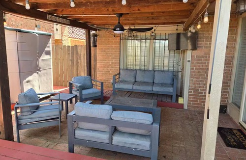 Odessa Apartment | The Funky Frac Pond