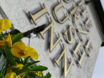 Penwood Hotel | The Furze Bush Inn