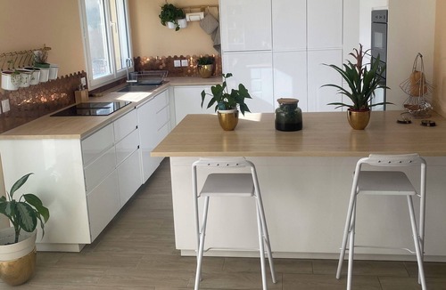Saint Germain les Arpajon House | The gold house