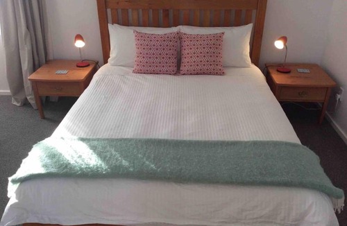 Horopito Bed & Breakfast | The Gables B&B