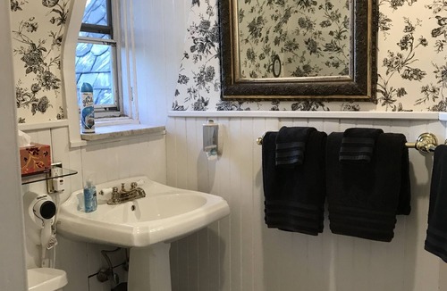 Spruce Hill Bed & Breakfast | The Gables B&B Philadelphia