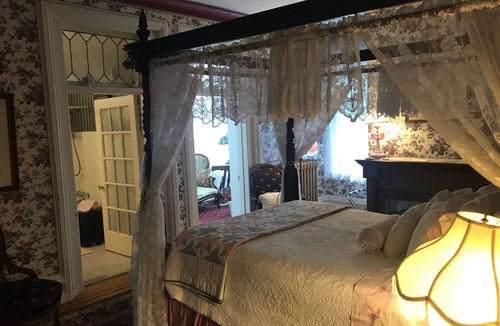 Spruce Hill Bed & Breakfast | The Gables B&B Philadelphia