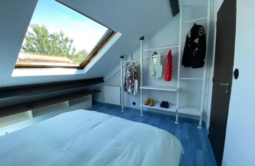 Villemareuil Apartment | The Gallery - Cozy Apartment