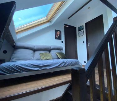 Villemareuil Apartment | The Gallery - Cozy Apartment