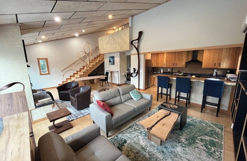 Portuguese Cove House | The Gallery/Spa House in picturesque Oceanside community