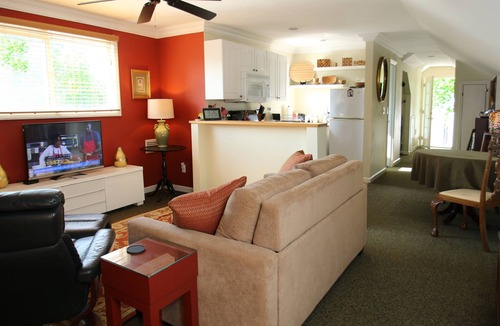 Thomas Square Hotel | The Galloway House Inn