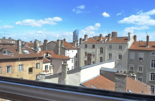 Voltaire - Saint Amour Apartment | The Gambetta