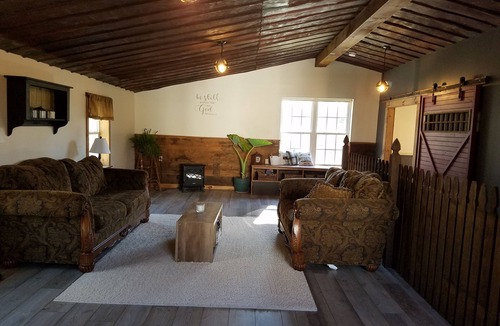 Elm House | The Garage B & B -Lititz