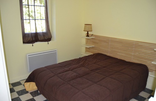 Lumigny-Nesles-Ormeaux House | THE GARDE POST 1 cottage apartment