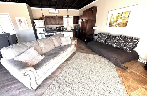 Bucyrus House | The Garden Carriage House