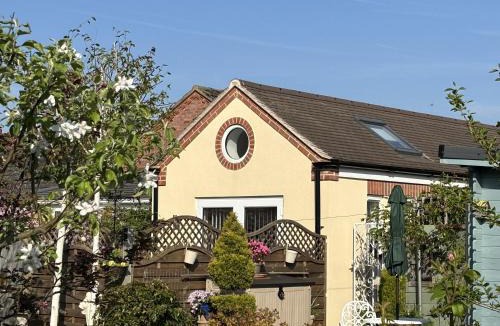 Hinckley House | The Garden Cottage