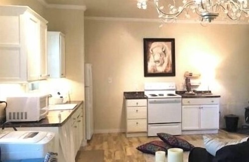 Bucyrus House | The Garden Cottage.