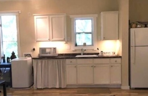 Bucyrus House | The Garden Cottage.