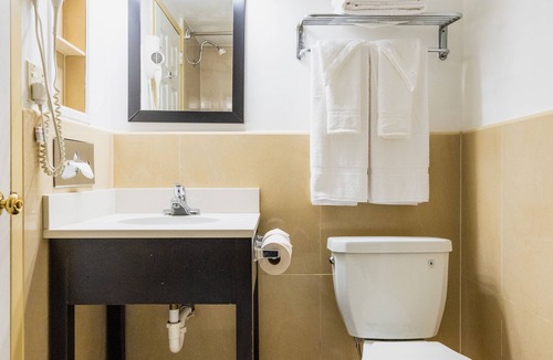 South Plainfield Hotel | The Garden Executive Hotel