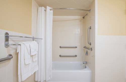 South Plainfield Hotel | The Garden Executive Hotel