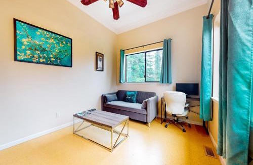 Issaquah Apartment | The Garden Home