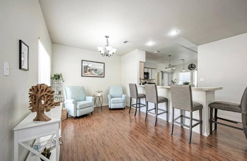 Lakeway House | The Garden House-Vacation~Retreat~Relaxation.