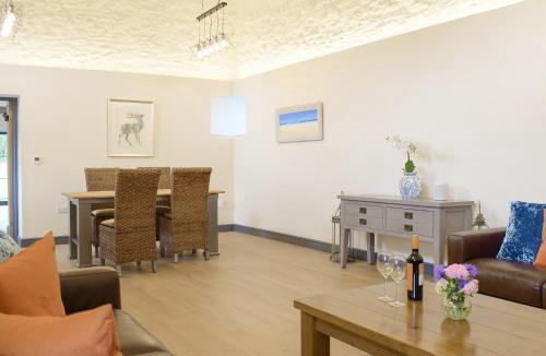 Bridgnorth House | The Garden Room At Eudon George