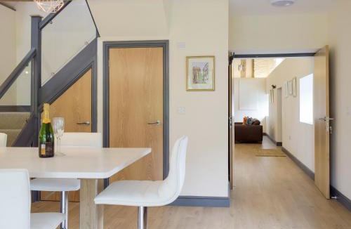 Bridgnorth House | The Garden Room At Eudon George