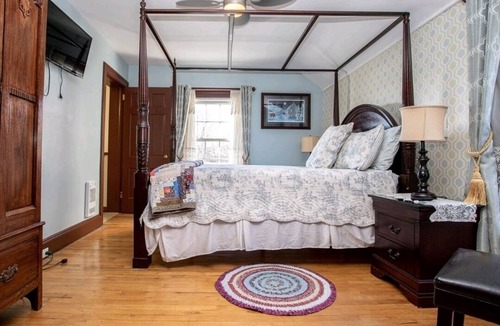 Carbonear Bed & Breakfast | The Garden Room