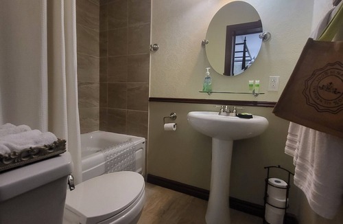 Carbonear Bed & Breakfast | The Garden Room