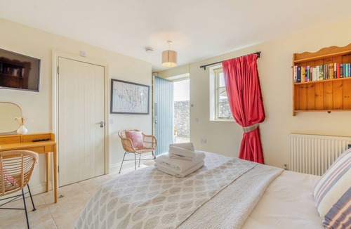 East Dean and Friston House | The Garden Room - Tiger Inn