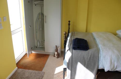 Waddesdon Apartment | The Garden Room Westcott