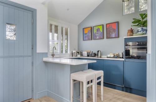 Dorking Ski Chalet | The Garden Studio