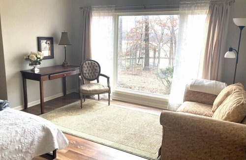 Bucyrus Condo | The Garden Suite