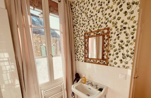 Vaux-sur-Seine House | the GARDENER'S HOUSE of the Château du Prieuré - Loop of the Seine - 2 bedrooms, 2 bathrooms