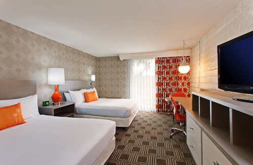 North Hollywood Hotel | The Garland