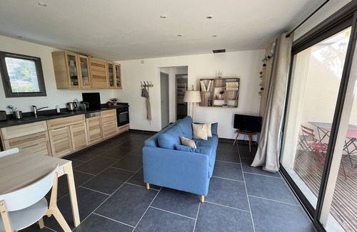 Vallerargues House | The Garrigues cube