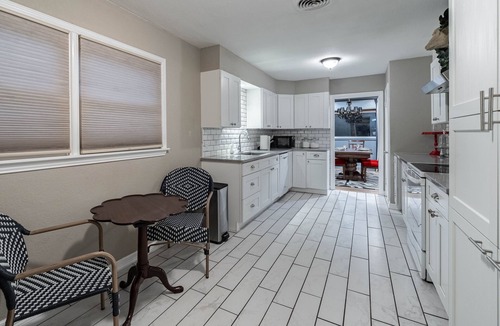 Lubbock House | The Gaston Haus - 4 Bedroom/2 Bath European Experience