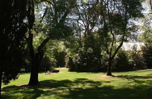 Beechworth House | The gate @ Beechworth