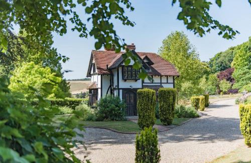 Folkestone House | The Gate House by Bloom Stays