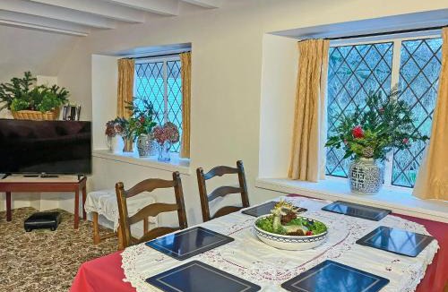 Llanarmon-yn-Ial House | The Gate House