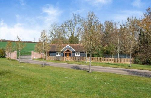 Howlett End House | The Gate Lodge