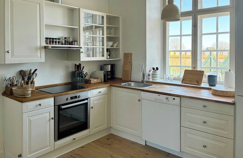 Svendborg Apartment | The gatehouse at Valdemar's Castle with views