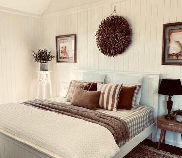 Trafalgar East House | The Gatehouse