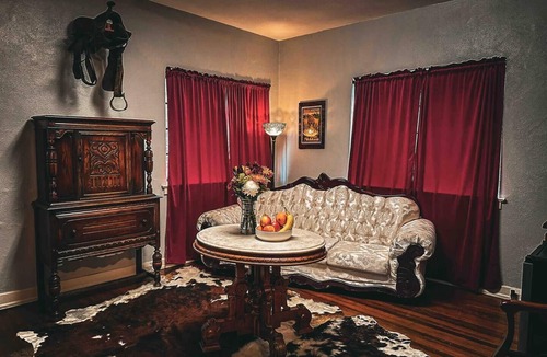 Ponca City Cottage | The Gatehouse Cottage-Ponca Cityn