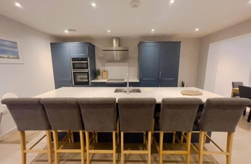 Holt House | The Gatehouse