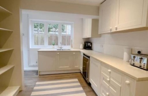 Holt House | The Gatehouse