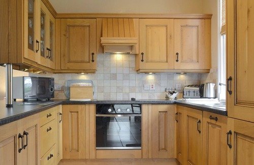 Cayton Cottage | The Gatehouse - UK2482