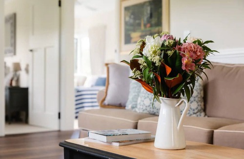 North Tamborine House | The Gatekeeper's Cottage